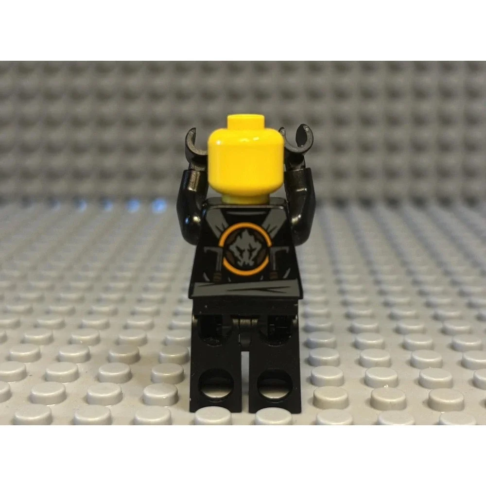 LEGO Ninjago Cole Minifigure Stone Armor Black Ninja with Shoulder Pads njo093